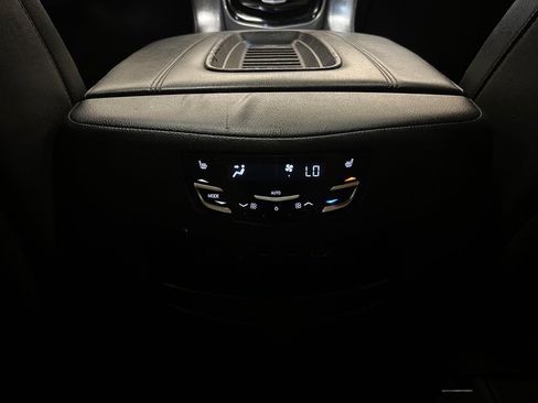 Used 2018 Cadillac Escalade Luxury RWD image 46