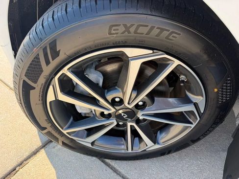 Used 2024 Kia Forte LXS FWD image 26