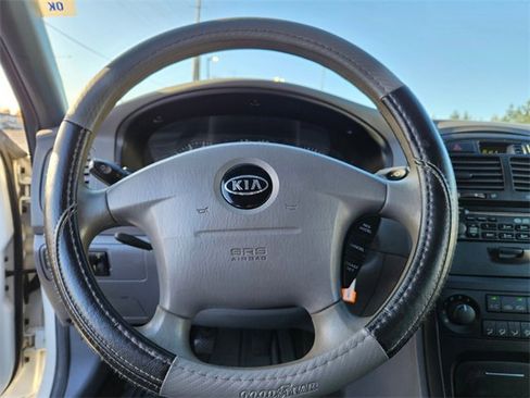Used 2003 Kia Optima LX image 16
