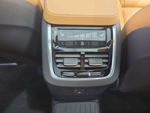 Used 2025 Volvo XC90 T8 Ultra w/ Protection Package Premier image 27