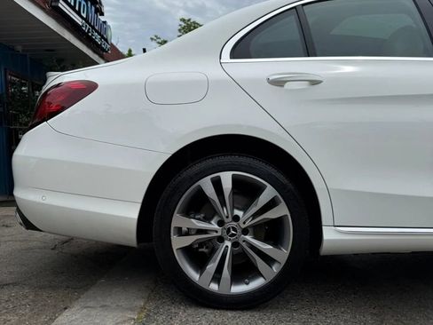 Used 2019 Mercedes-Benz C 300 4MATIC Sedan image 8