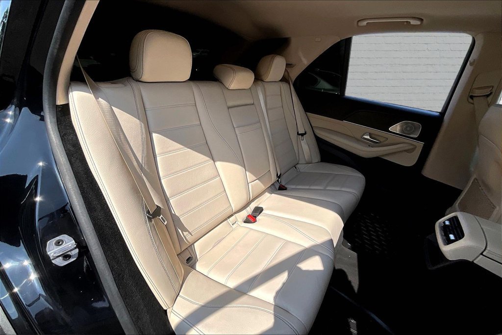 Used 2022 Mercedes-Benz GLE 450 4MATIC w/ Premium Package image 23