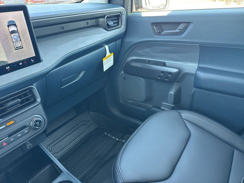 New 2026 Ford Maverick Lariat w/ Black Appearance Package image 35