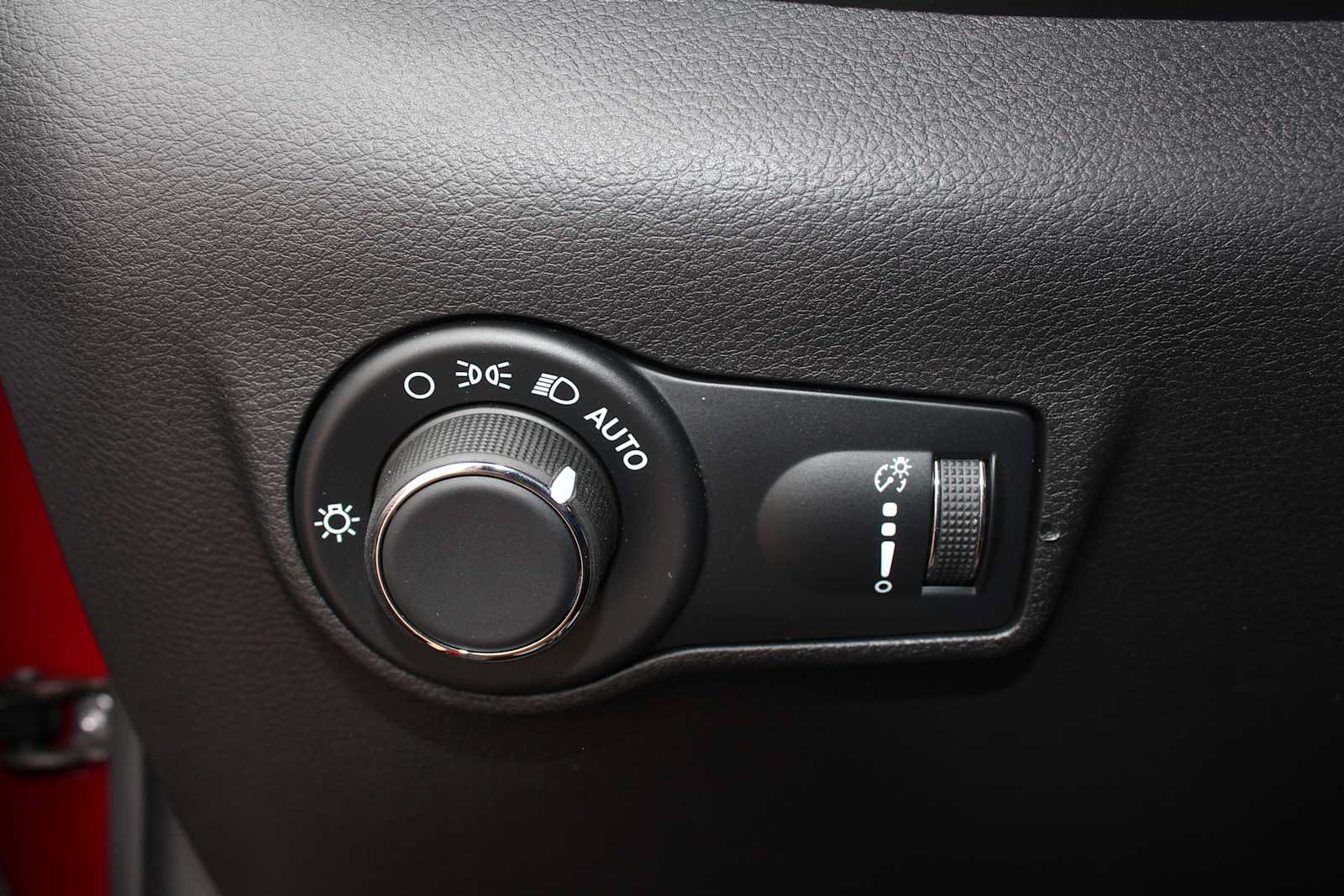 Used 2025 Jeep Compass Sport AWD/4WD image 35