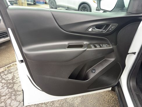 Used 2024 Chevrolet Equinox LT image 13