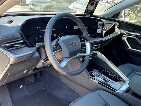 New 2025 Audi Q5 Premium w/ Convenience Package image 8