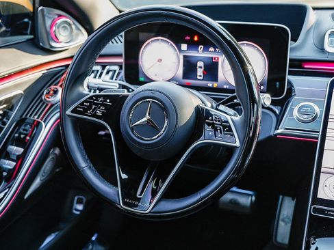 Certified 2023 Mercedes-Benz Maybach S 680 4MATIC image 13