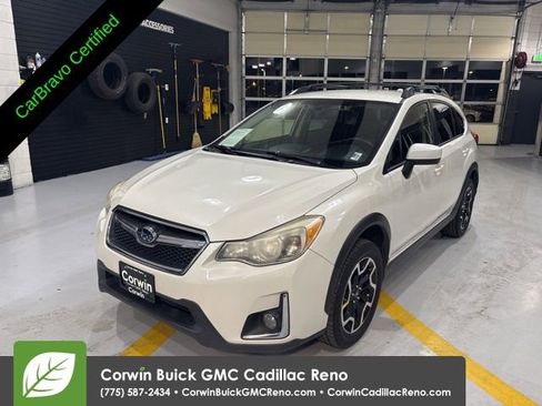 Used 2017 Subaru Crosstrek 2.0i Premium image 1