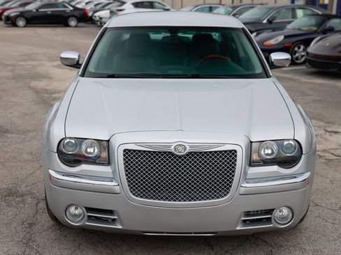 Used 2005 Chrysler 300 C w/ Protection Group II image 21