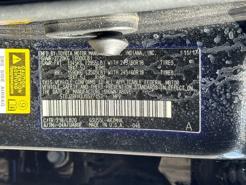 Used 2018 Toyota Highlander XLE AWD/4WD image 29