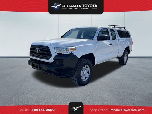 Used 2017 Toyota Tacoma SR image 1