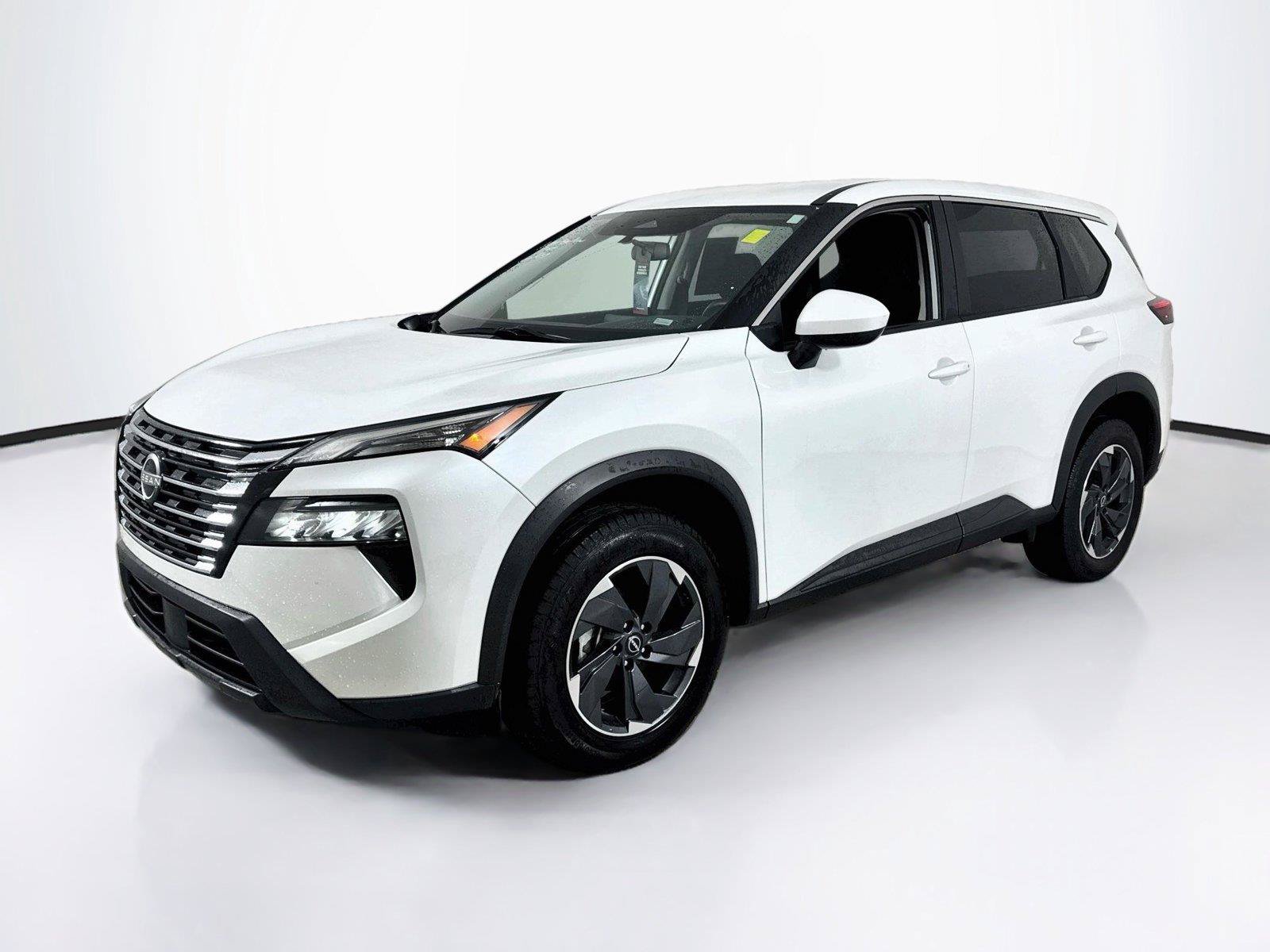 Used 2024 Nissan Rogue SV FWD image 1