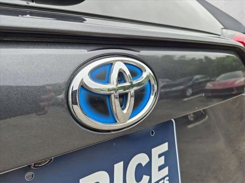 Used 2022 Toyota RAV4 XLE w/ Convenience Package AWD/4WD image 11