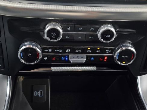 Certified 2024 Ford F150 Lariat w/ FX4 Off-Road Package image 28