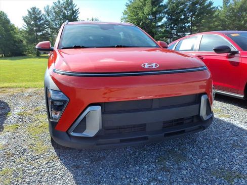 Used 2024 Hyundai Kona SEL FWD image 9