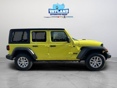 Used 2023 Jeep Wrangler Unlimited Sport AWD/4WD image 6