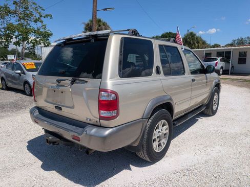 Used 2001 Nissan Pathfinder SE RWD image 7