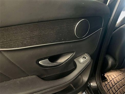 Certified 2022 Mercedes-Benz GLC 300 4MATIC image 11