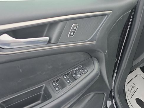 Used 2022 Ford Edge SEL w/ Convenience Package image 10