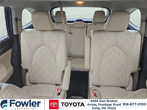 Used 2022 Toyota Highlander Platinum AWD/4WD image 27