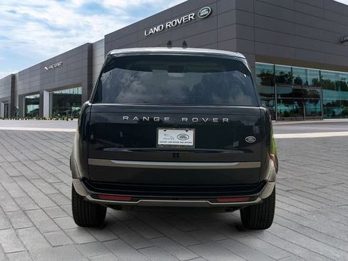 Used 2023 Land Rover Range Rover Long Wheelbase SE AWD/4WD image 4