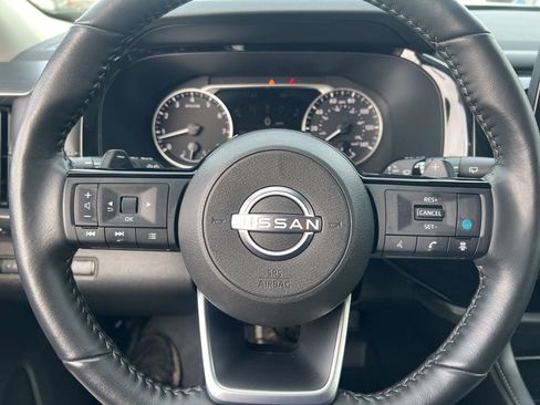 Used 2024 Nissan Pathfinder SL image 59