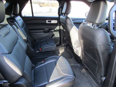 Used 2022 Ford Explorer ST w/ Equipment Group 401A image 17