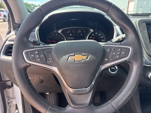 Used 2022 Chevrolet Equinox LT image 20