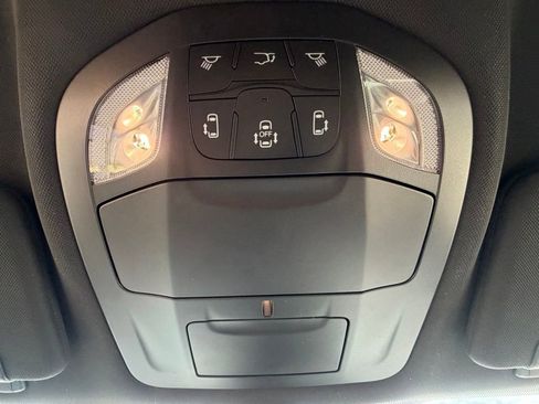 New 2026 Chrysler Pacifica Select w/ S Appearance Package image 25