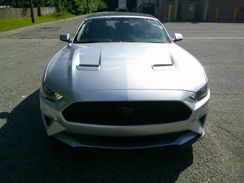 Used 2018 Ford Mustang Premium w/ Black Accent Package RWD image 8
