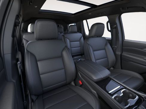 New 2026 Chevrolet Traverse LT w/ Sun and Wheel Package FWD image 16