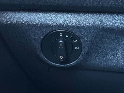 Used 2019 Volkswagen Jetta SEL image 28