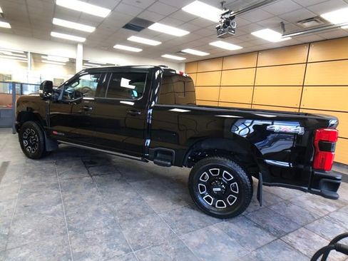 Used 2025 Ford F350 Platinum image 5