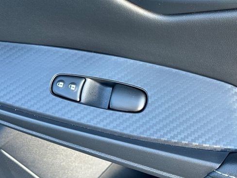 Used 2025 Nissan Sentra S image 21