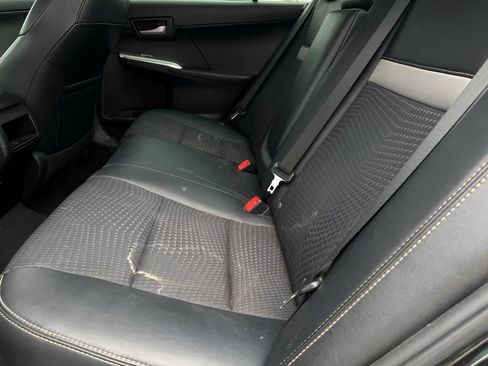 Used 2014 Toyota Camry SE FWD image 14