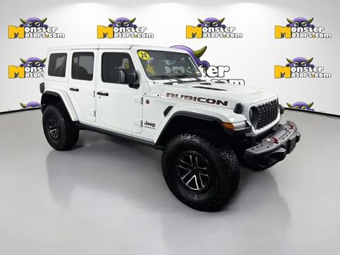 Used 2024 Jeep Wrangler Unlimited Rubicon AWD/4WD image 3