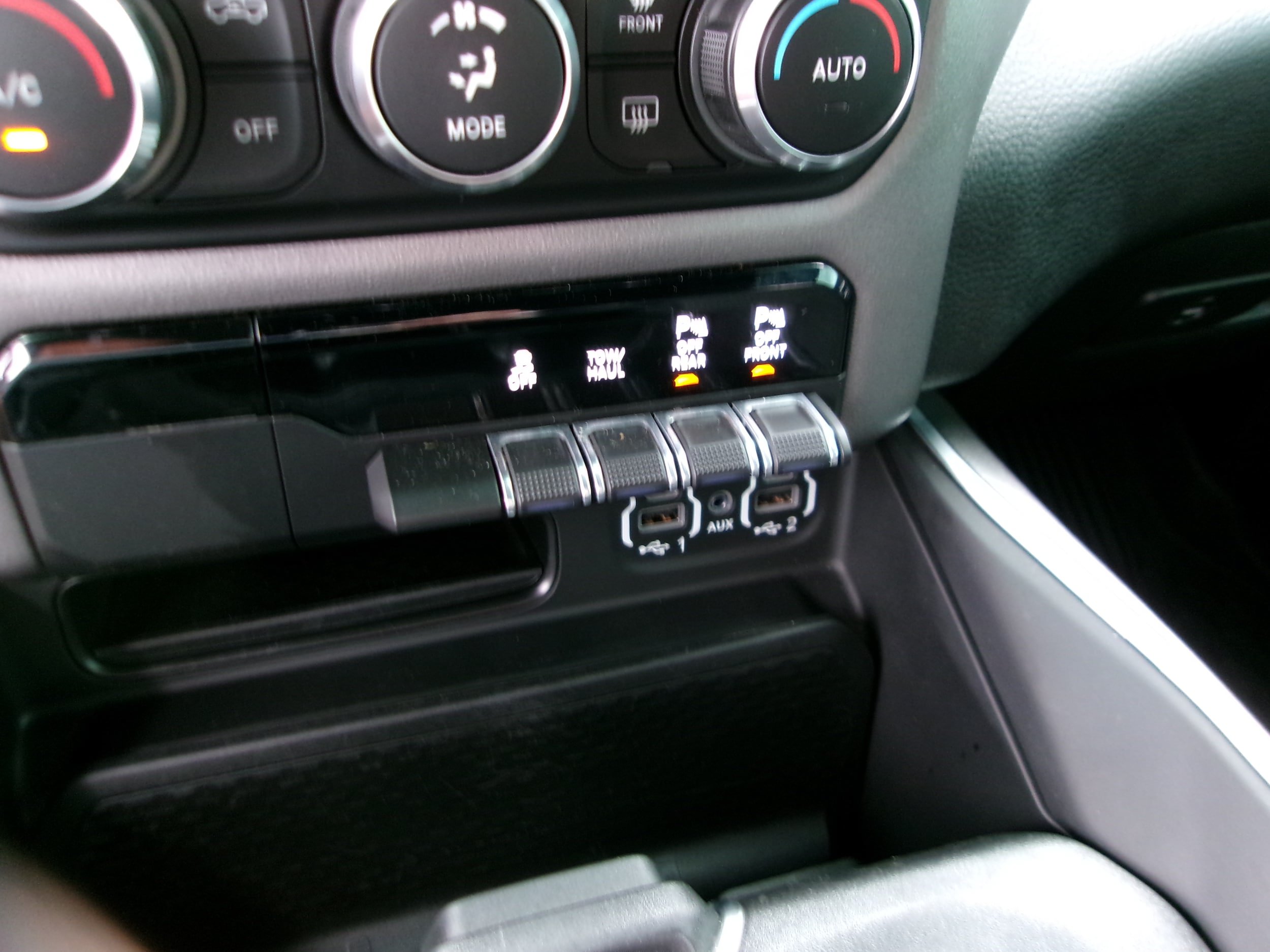 Used 2021 RAM 1500 Big Horn AWD/4WD image 13