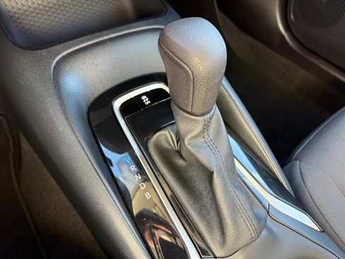 Used 2023 Toyota Corolla LE image 19