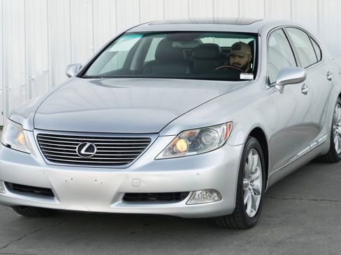 Used 2007 Lexus LS 460 image 47
