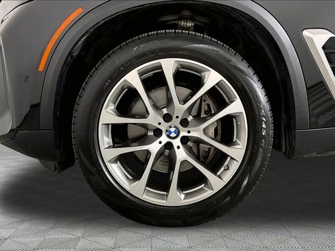 Certified 2025 BMW X5 xDrive40i w/ Premium Package AWD/4WD image 11