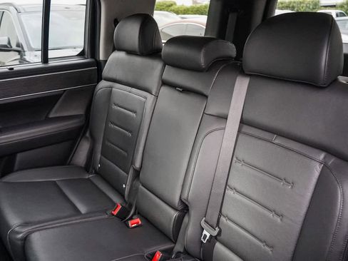 Used 2024 Hyundai Santa Fe Limited image 16