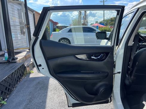 Used 2017 Nissan Rogue Sport SL w/ SL Premium Package image 22