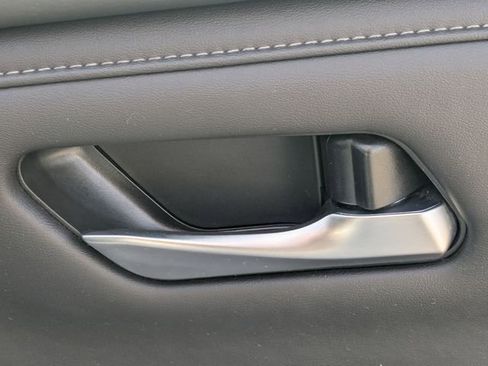 Used 2024 Nissan Sentra SV image 33