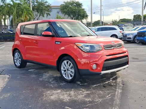 Used 2019 Kia Soul + FWD image 3