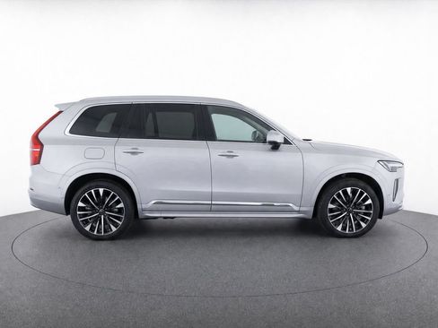 Certified 2026 Volvo XC90 B6 Plus AWD/4WD image 8