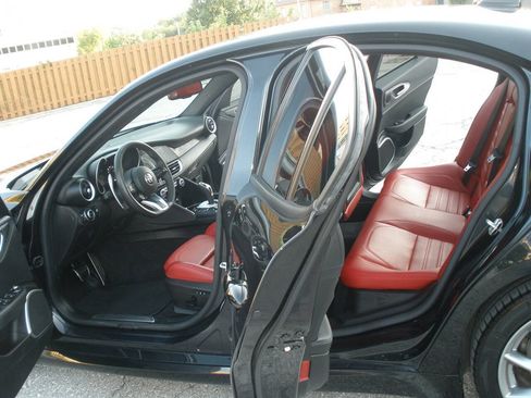 Used 2023 Alfa Romeo Giulia Sprint RWD image 24