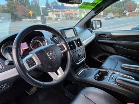 Used 2016 Dodge Grand Caravan R/T w/ Driver Convenience Group image 2