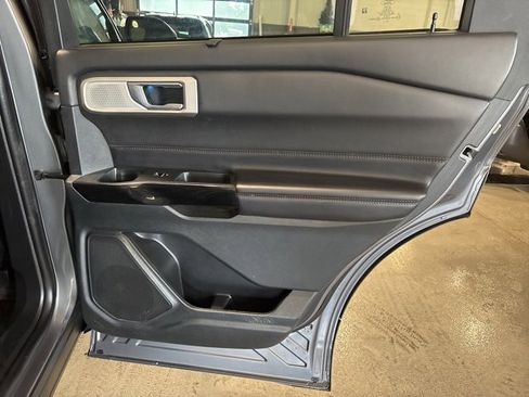 Used 2021 Ford Explorer Platinum w/ Equipment Group 601A image 14