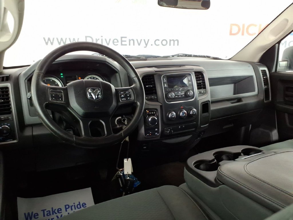 Used 2017 RAM 1500 Express AWD/4WD image 10