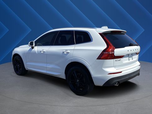 Used 2021 Volvo XC60 T5 Momentum FWD image 5